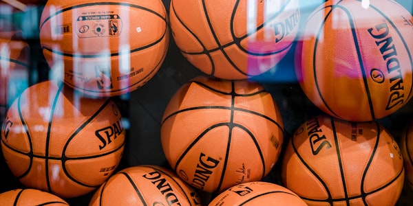 著名足球明星专访及训练照片